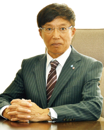 理事長　富田恒一